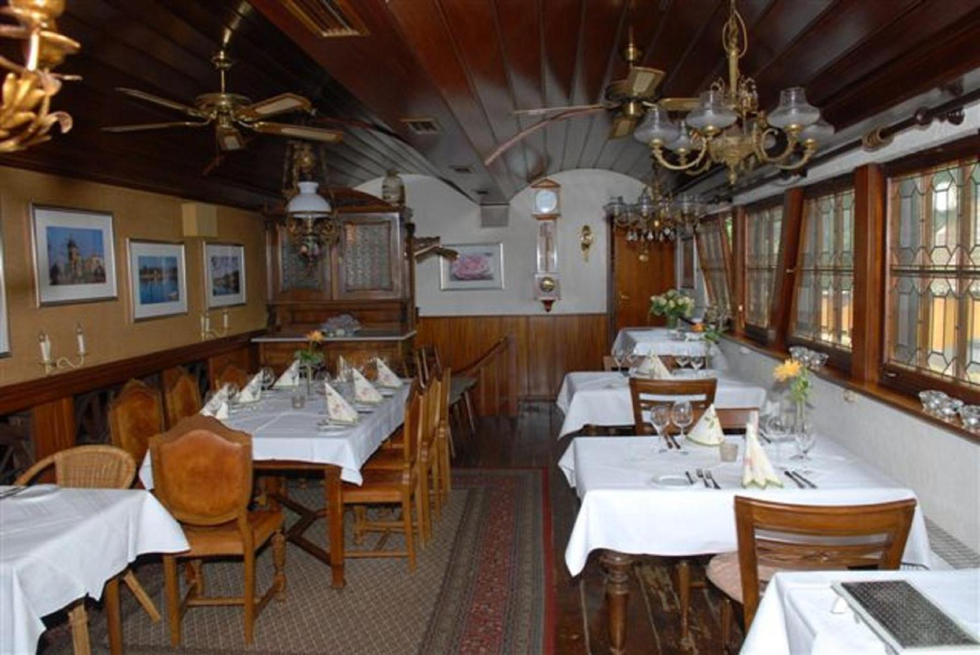 Alte Schreinerei-Auberge Harlekin Randegg Kültér fotó
