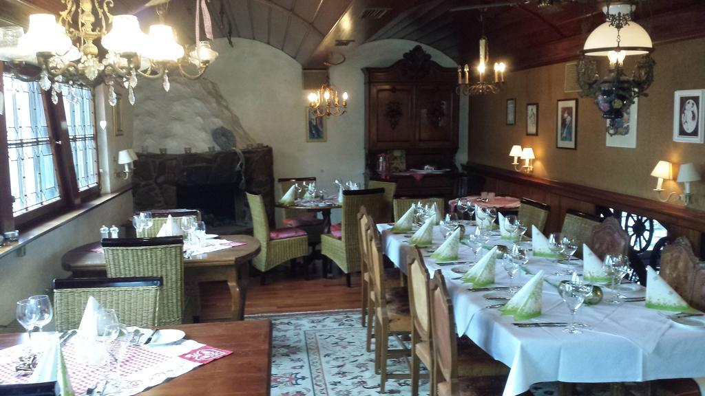 Alte Schreinerei-Auberge Harlekin Randegg Kültér fotó