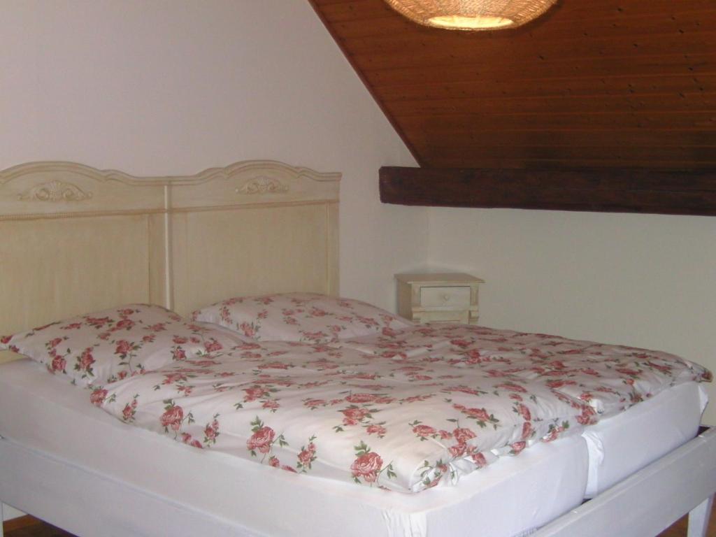Alte Schreinerei-Auberge Harlekin Randegg Szoba fotó