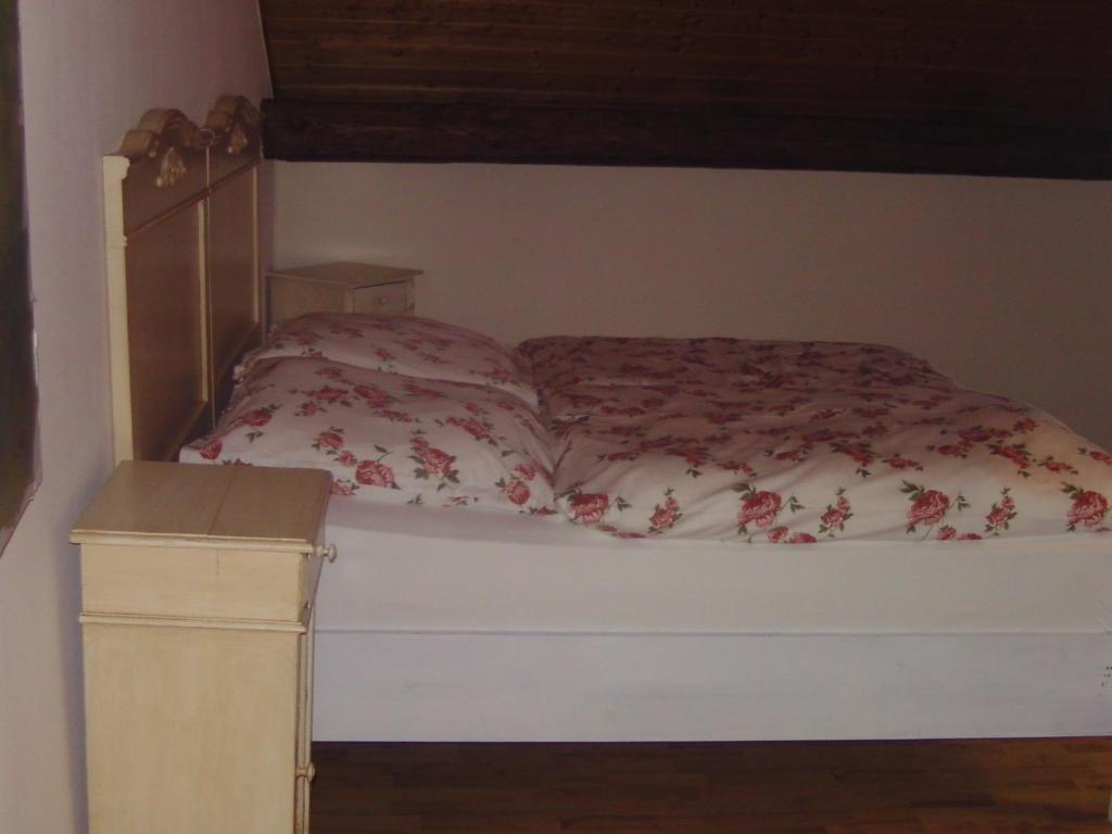 Alte Schreinerei-Auberge Harlekin Randegg Szoba fotó