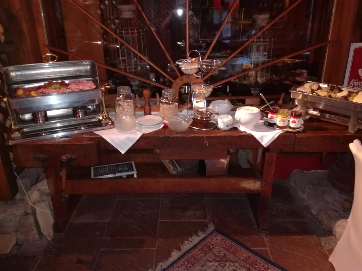 Alte Schreinerei-Auberge Harlekin Randegg Kültér fotó